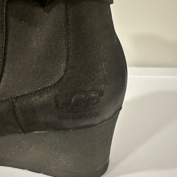 Ugg Women's Waterproof Black Ankle Boots - Picture 5 of 7